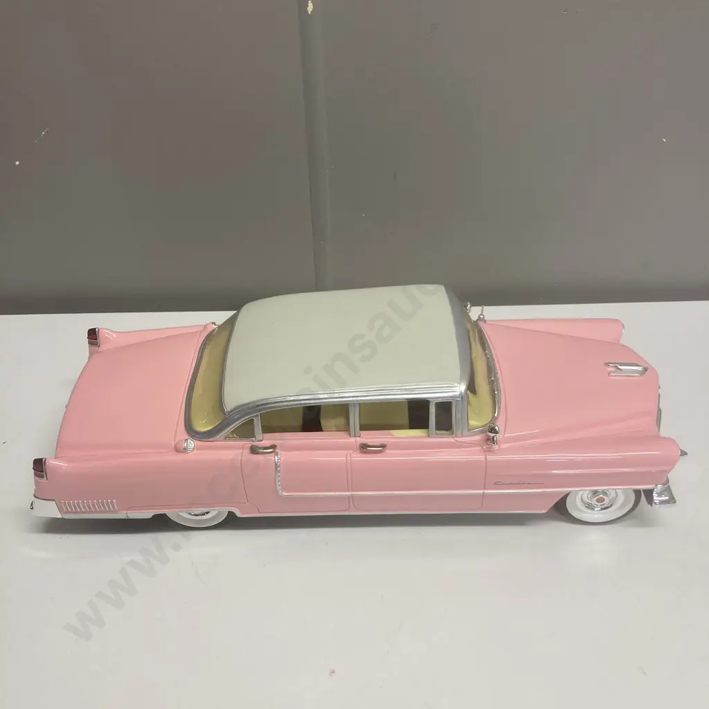 Elvis® Pink Cadillac Masterpiece Sculptural Car. 1:12 Scale, L49cm With COA, Limited Edition Bradford Exchange Image 1++