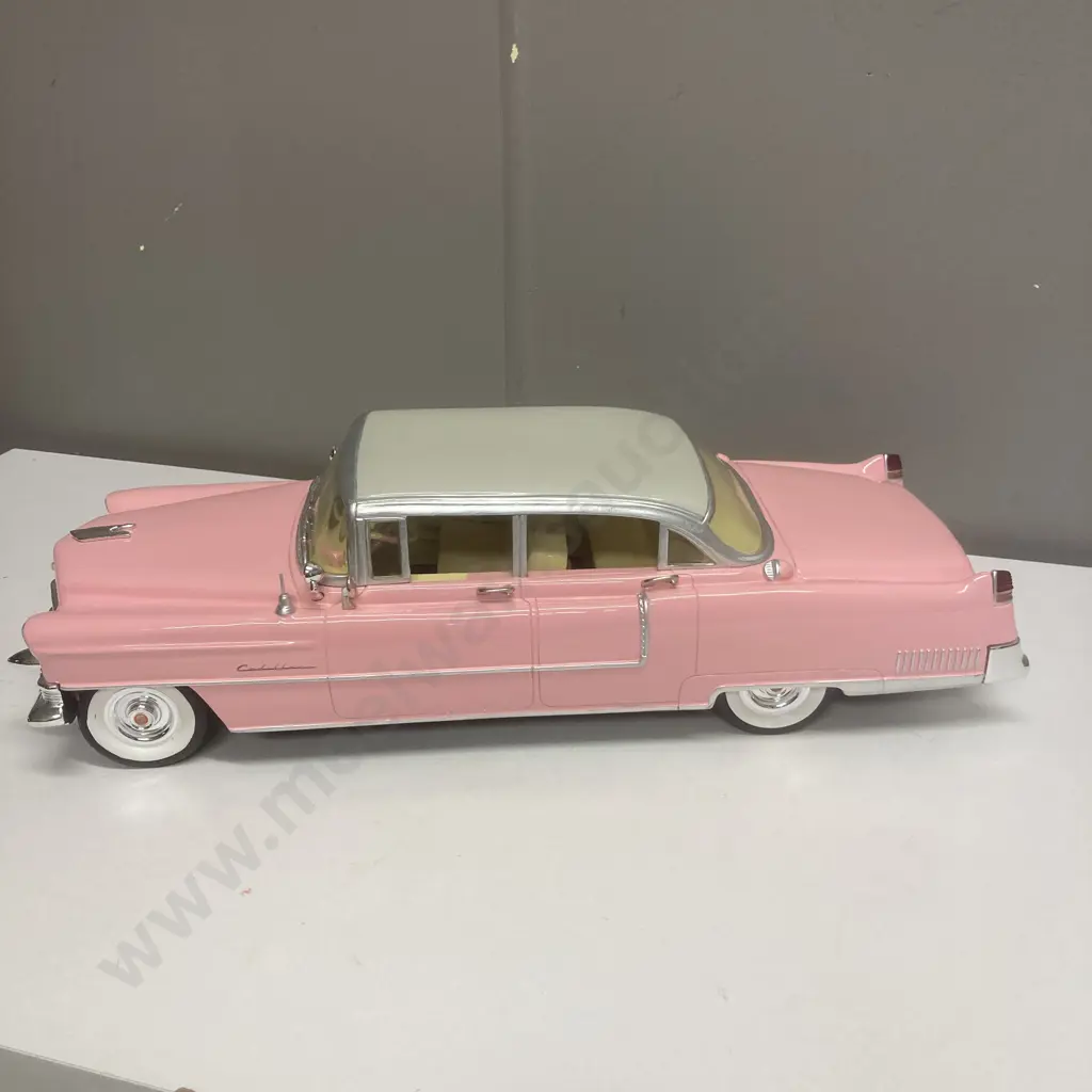 Elvis® Pink Cadillac Masterpiece Sculptural Car. 1:12 Scale, L49cm With COA, Limited Edition Bradford Exchange Image 1++