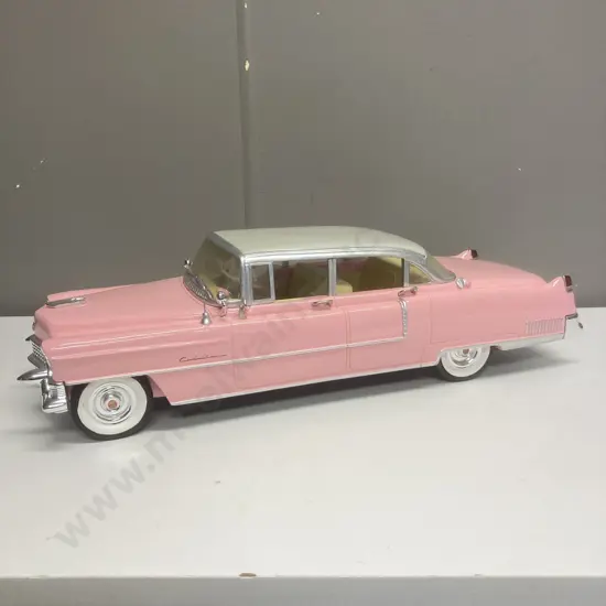 Elvis® Pink Cadillac Masterpiece Sculptural Car. 1:12 Scale, L49cm With COA, Limited Edition Bradford Exchange