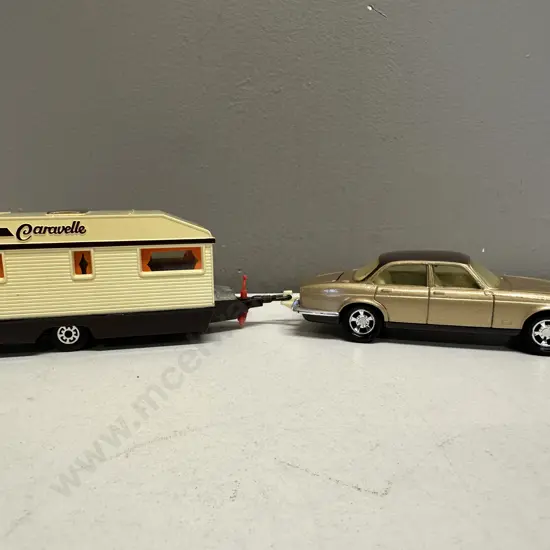 Vintage Matchbox SuperKings 1978 Caravan Touring Set (K-66 Jaguar XJ12 & K-69 Europa Caravan)