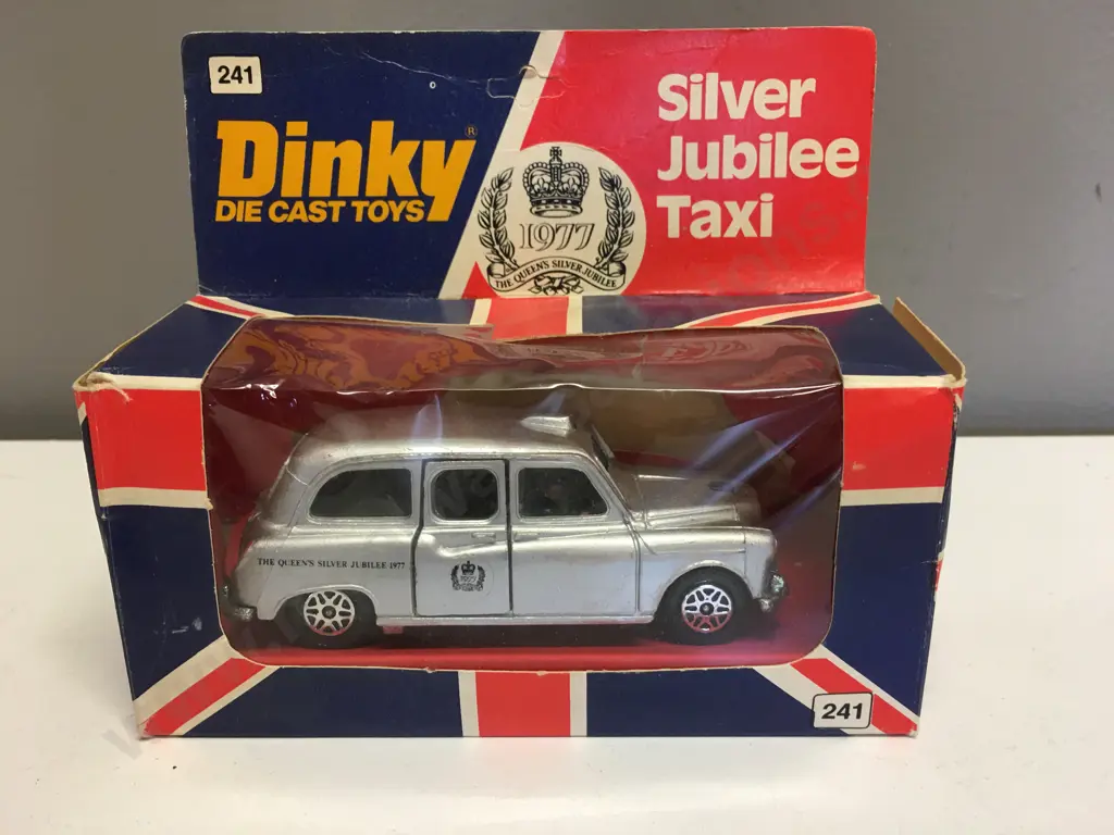 Vintage Dinky 241 Silver Jubilee Taxi With Original Box Image 1++