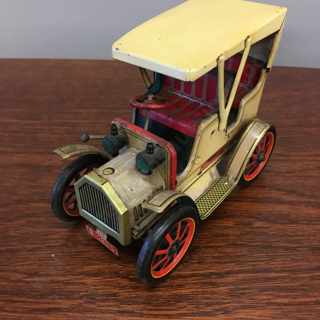 Vintage Tin  Friction Car, Trade Mark Modern Toys Japan, 11 x 13.5cm Image 1++