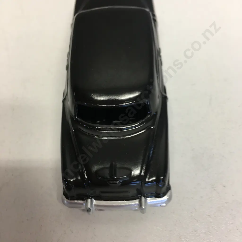 Dinky Toys - Meccano Ltd #172 Studebaker Land Cruiser In Black, Mint Vintage Diecast 1950's Image 1++