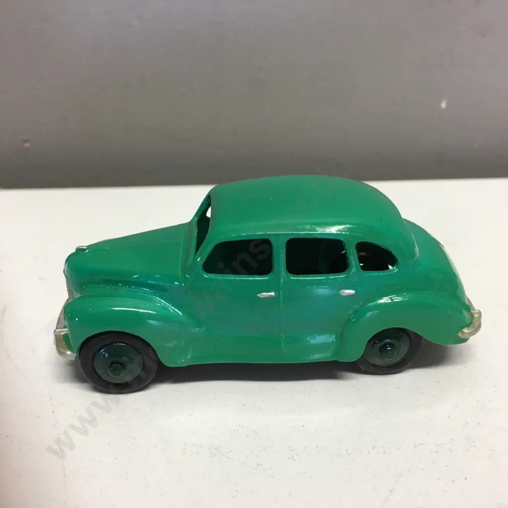 Dinky Toys - Meccano Ltd Austin Devon In Green, Mint Vintage Diecast 1950's Image 1++