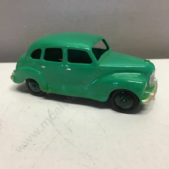 Dinky Toys - Meccano Ltd Austin Devon In Green, Mint Vintage Diecast 1950's