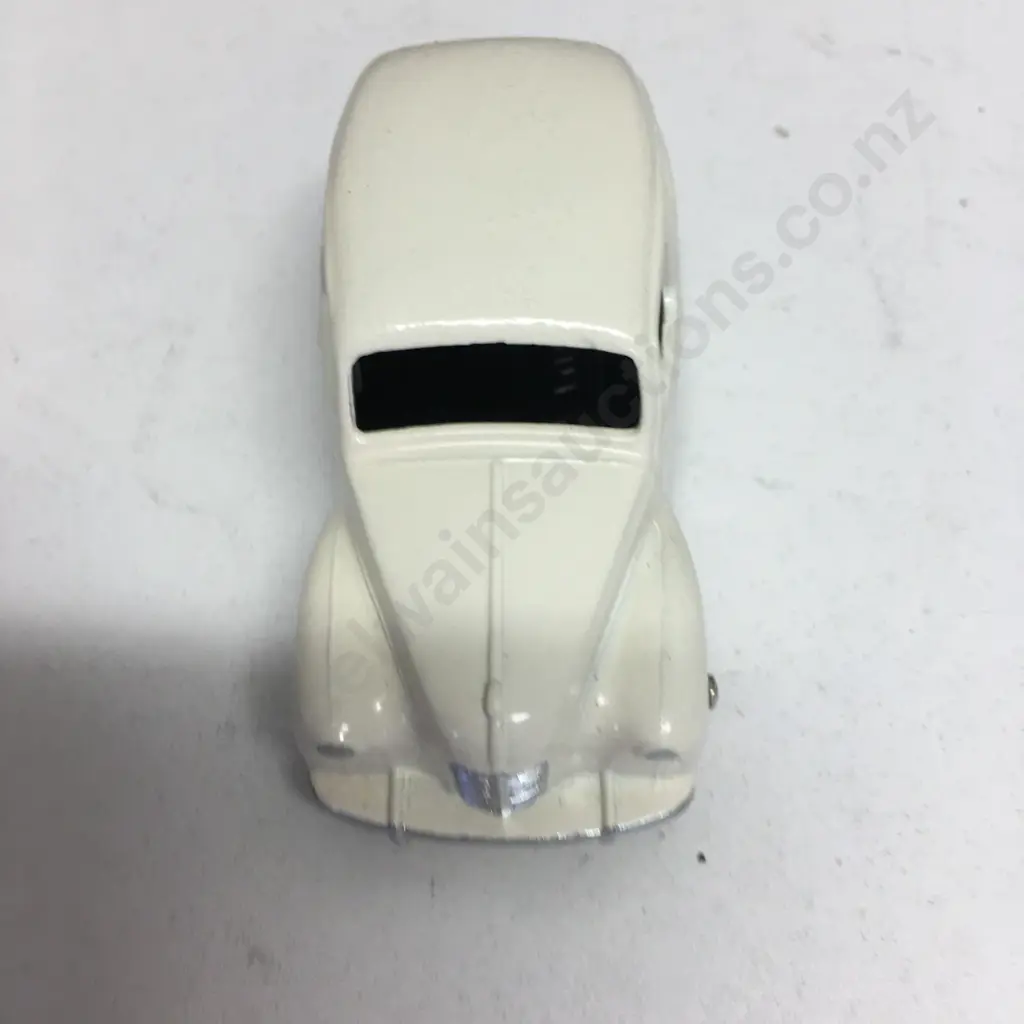 Dinky Toys - Meccano Ltd Austin Devon In White With White Rims, Mint Vintage Diecast 1950's Image 1++
