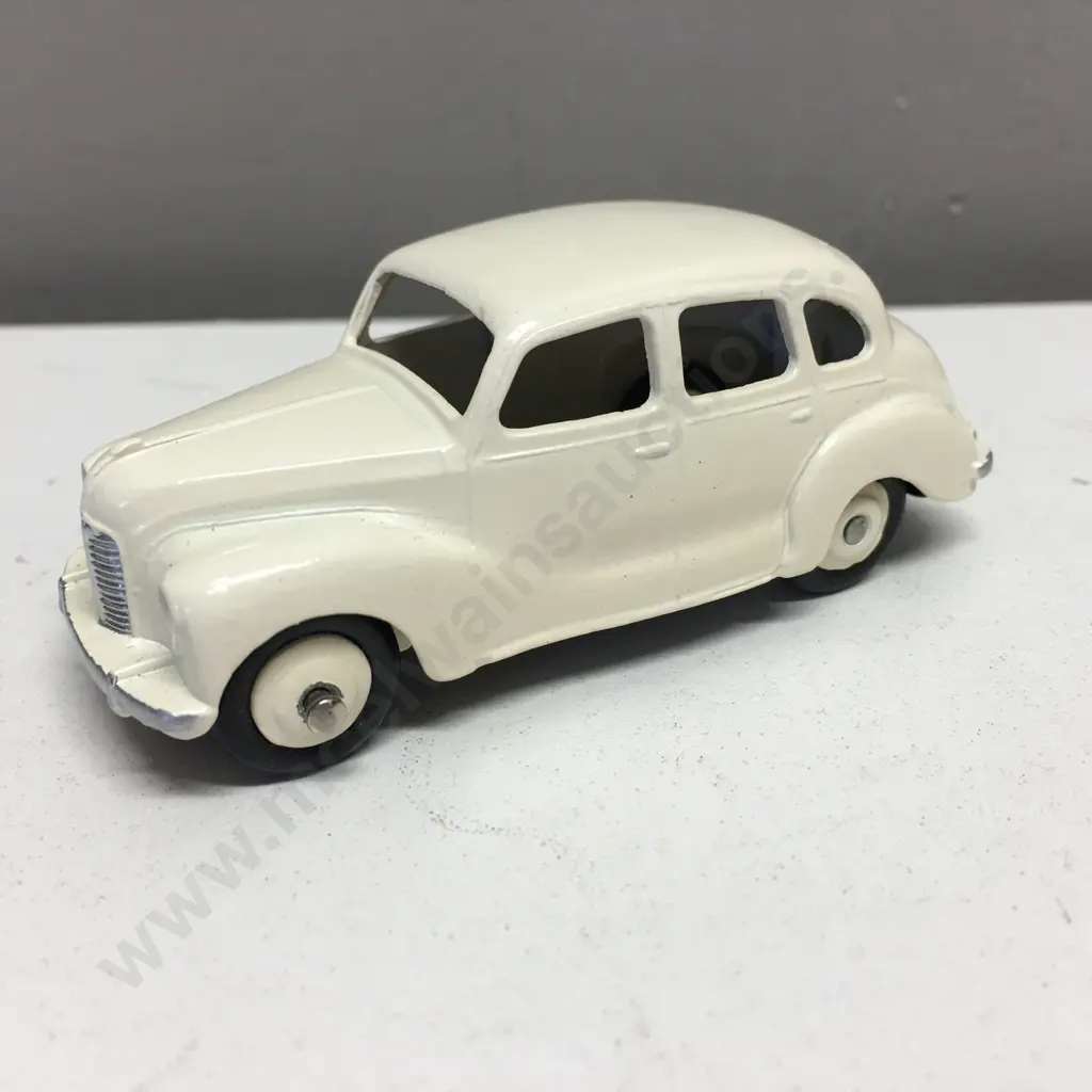 Dinky Toys - Meccano Ltd Austin Devon In White With White Rims, Mint Vintage Diecast 1950's Image 1++