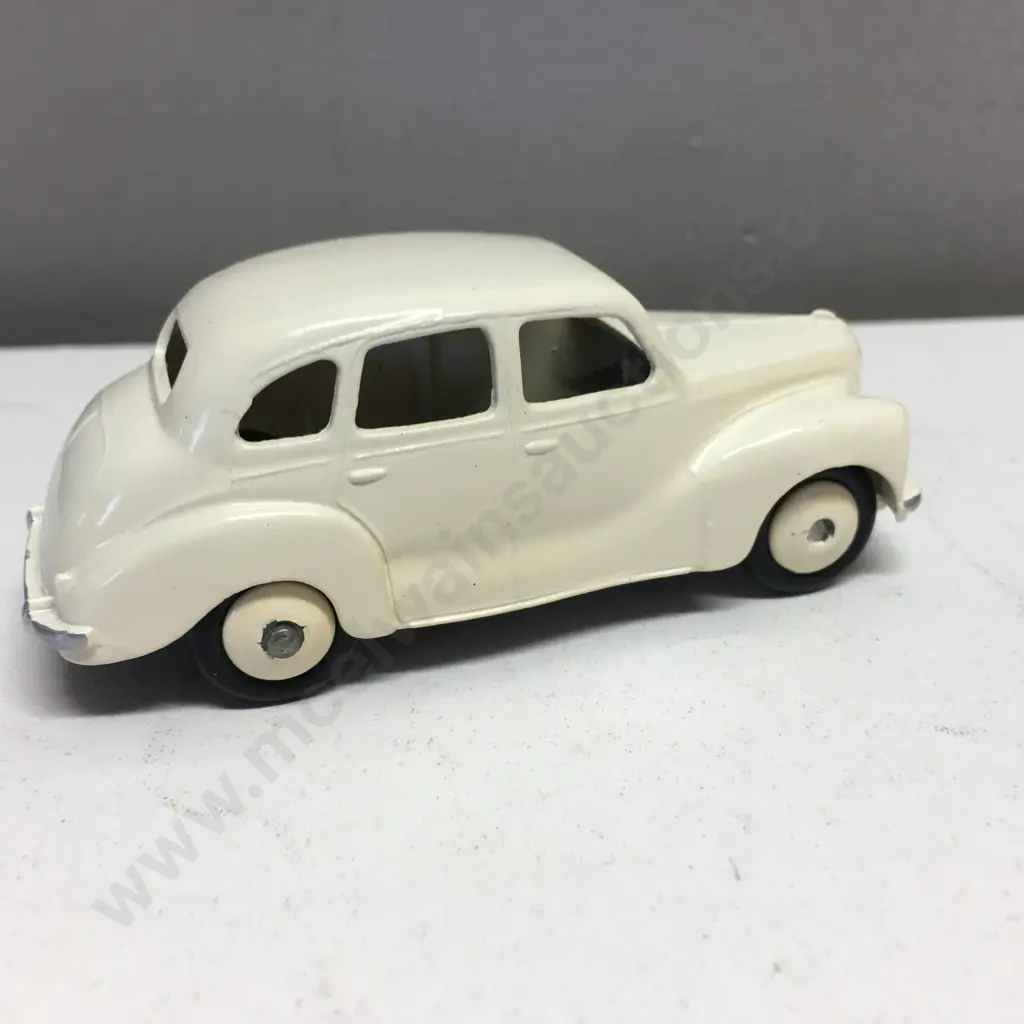 Dinky Toys - Meccano Ltd Austin Devon In White With White Rims, Mint Vintage Diecast 1950's Image 1++