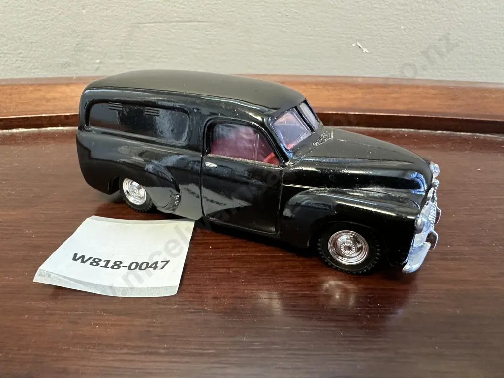 Vintage Collectable TRAX No. 8003 FJ Holden Panel Van 1:43 Diecast, Black Image 1++