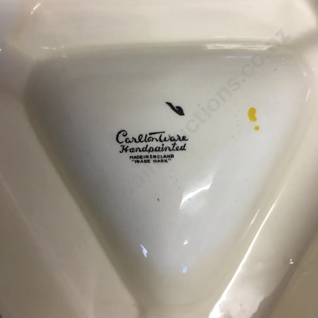 Vintage Gordon's Dry Gin Carltonware Advertising Ashtray, Black & White On Yellow (As Found Condition) Image 1++