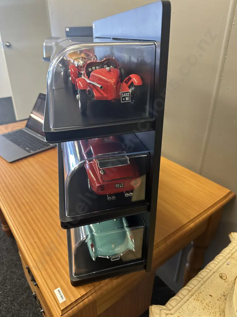 Lot of 6 Burago Diecast Model Cars In A Black Free Standing Display Case, Individual Plexiglass Covers, H48 W55.5 D17cm Image 1++
