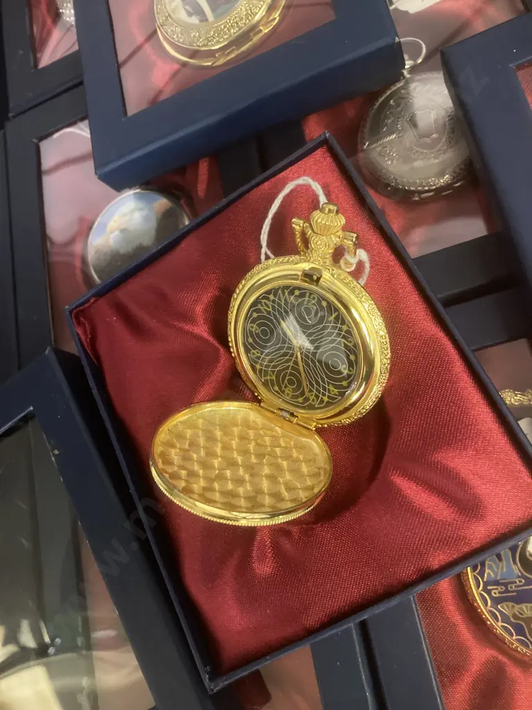 'Hatchette' The Pocket Watch Collection - Complete Set of 120 Watches In Individual Boxes With Magazines Image 1++