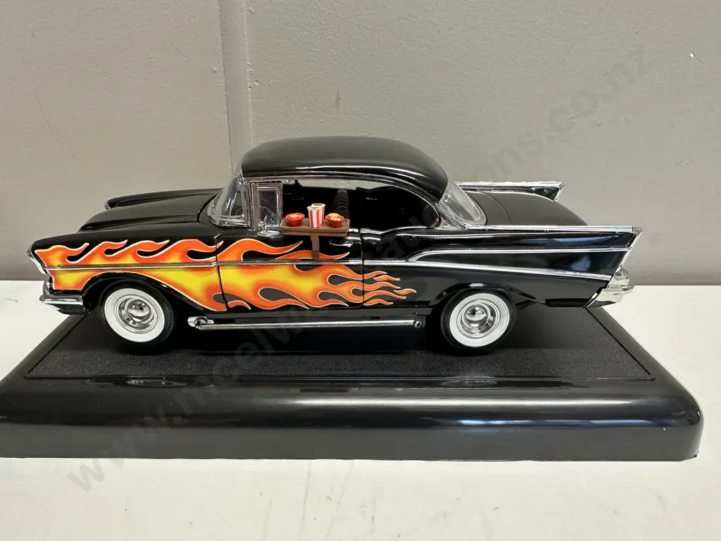 American Muscle Custom '57 Chevy Sport Coupe 1:18 Diecast Drive-In Edition With Dice & Food Tray, Glass Case Image 1++