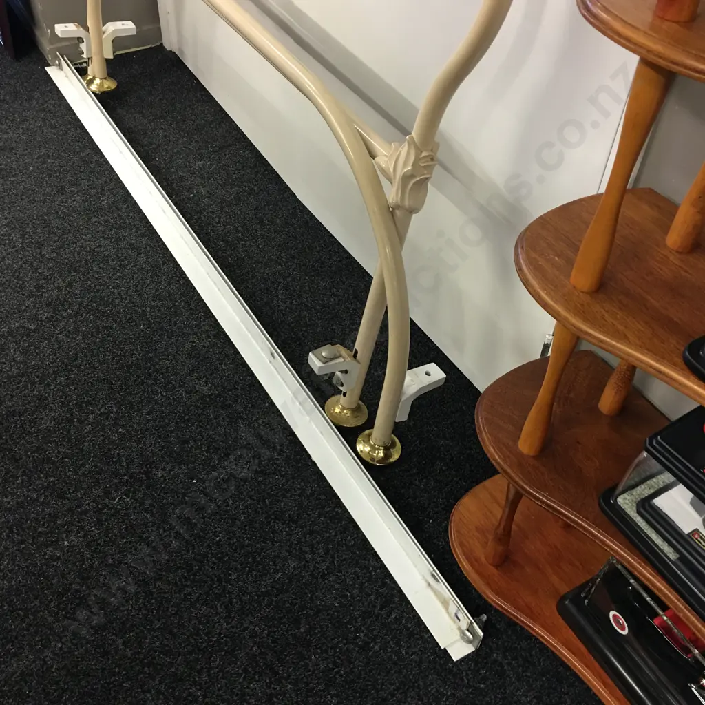 Vintage Brass & Antique Cream Bed Frame, L138cm Image 1++