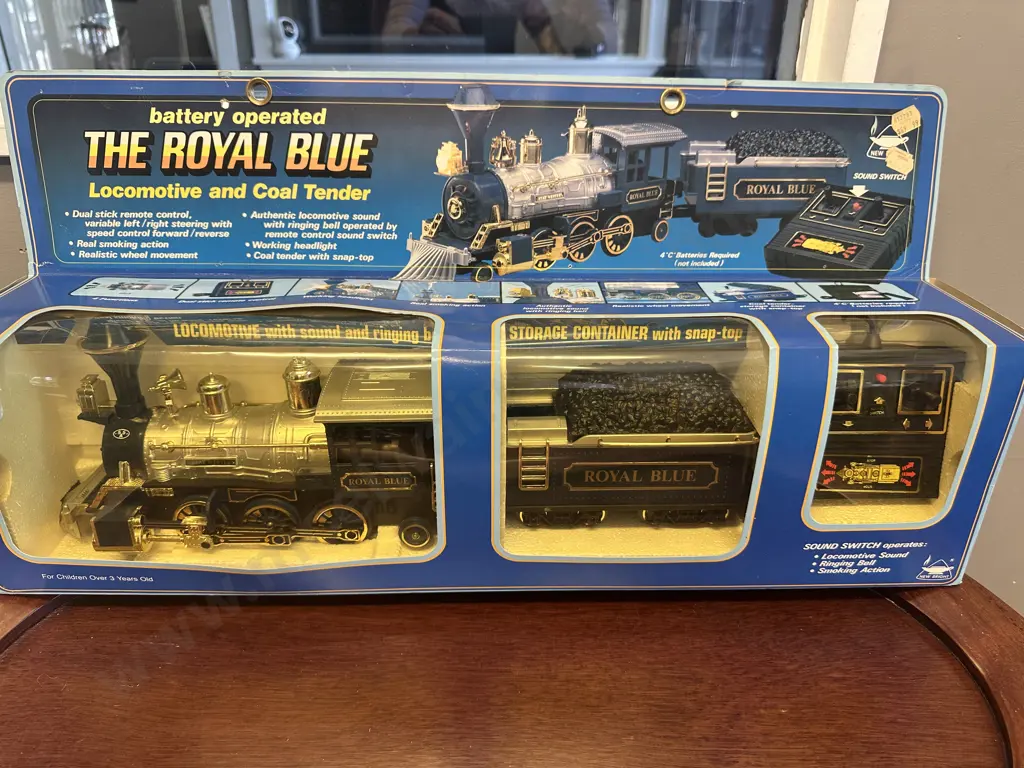 New Bright - The Royal Blue Battery Operated Locomotive and Coal Tender - Rare Image 1++