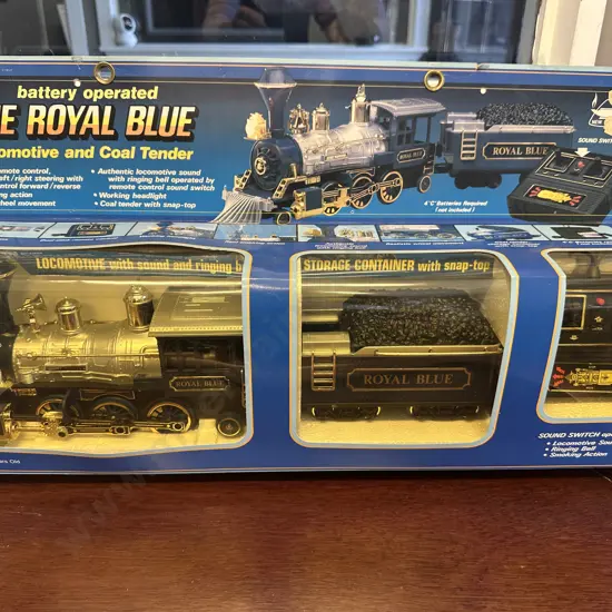 New Bright - The Royal Blue Battery Operated Locomotive and Coal Tender - Rare