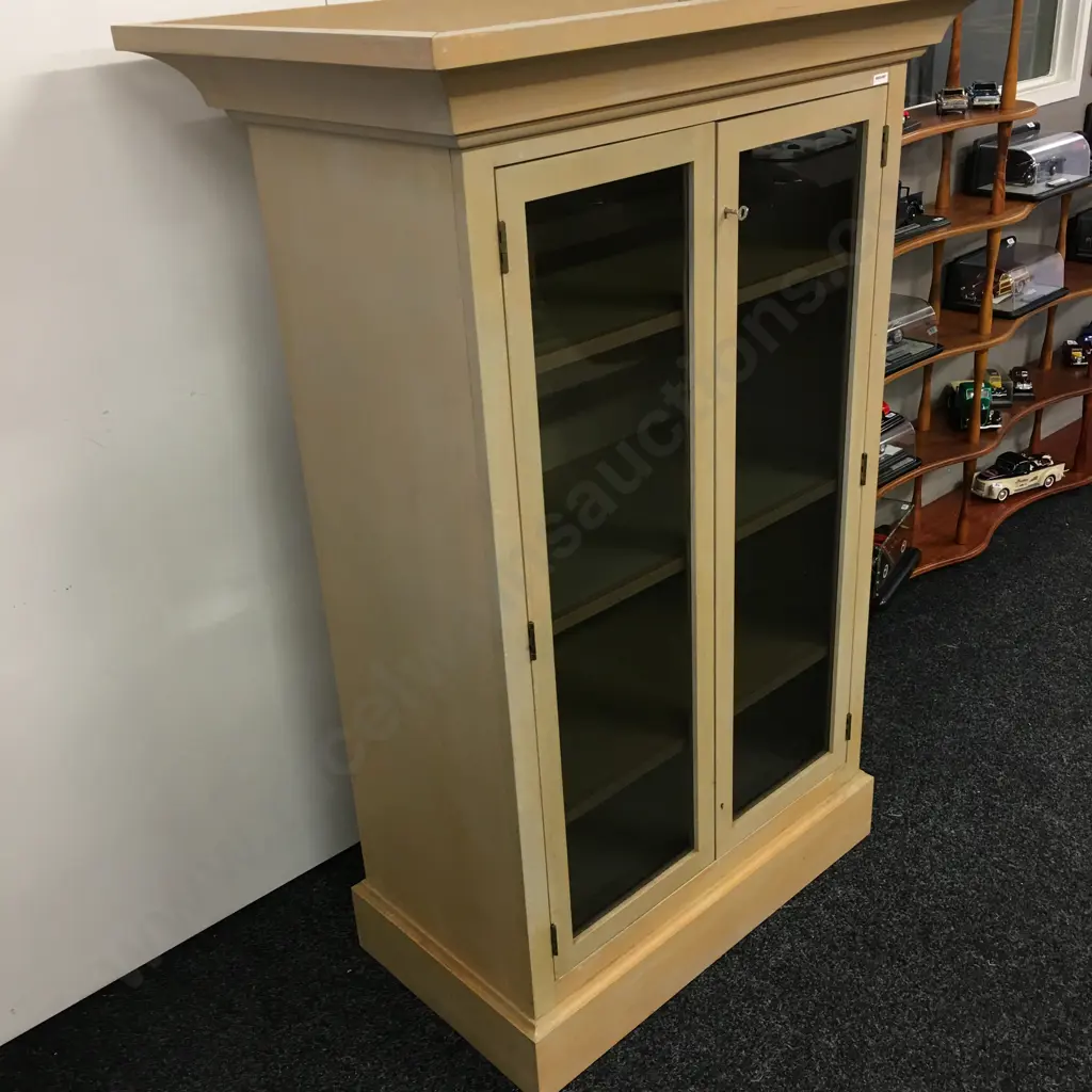 Painted Wood Double Door Storage Cabinet, Glass Doors, 3 Adjustable Shelves, Lockable With Key, H140.5 W96 D60cm Image 1++