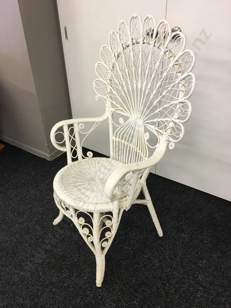 Vintage White Wicker Peacock Chair Image 1++