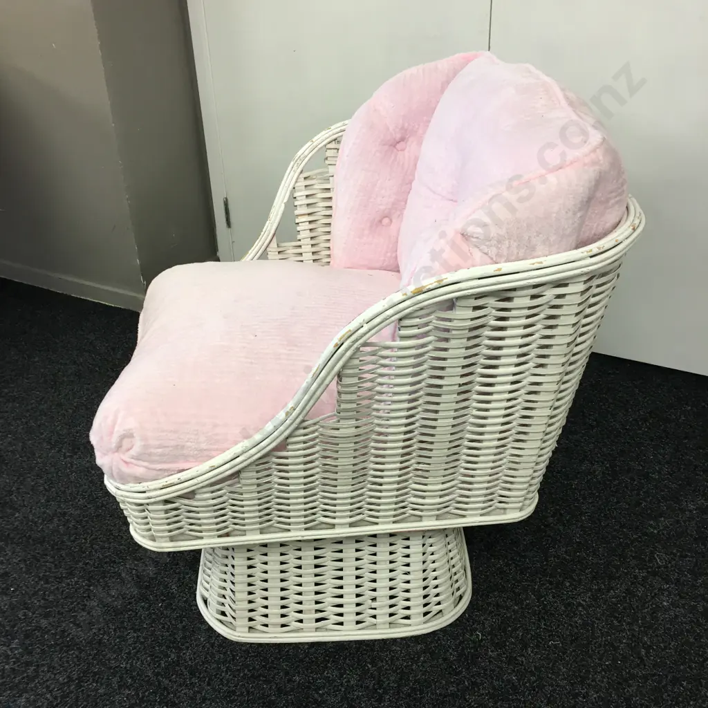 White Wicker Chair With Pedestal Base, Pink Fluffy Fabric Image 1++