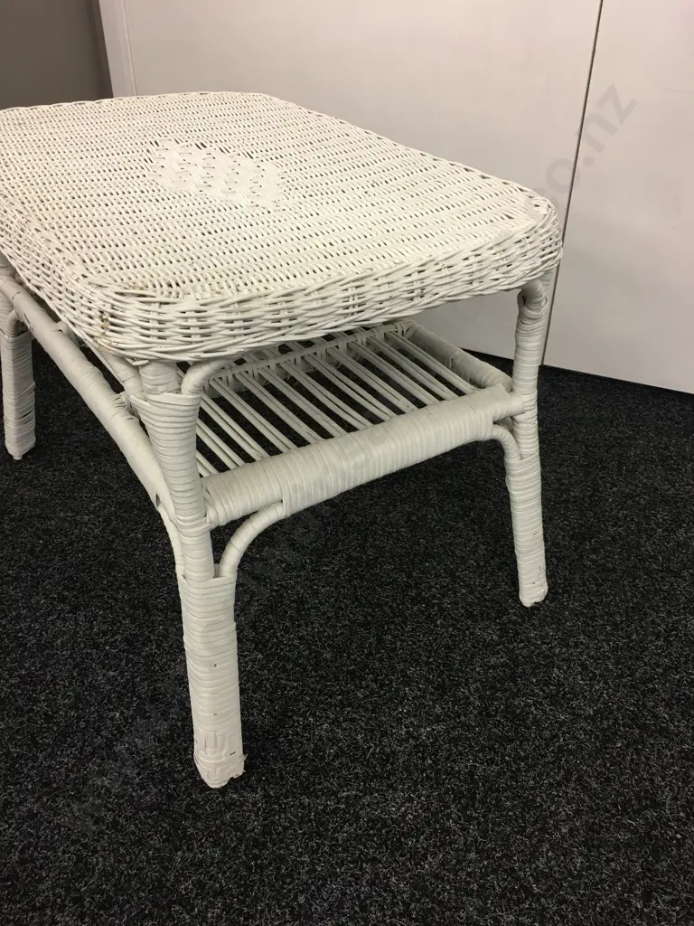 Vintage White Rattan Coffee Table, 46 x 67cm Image 1++