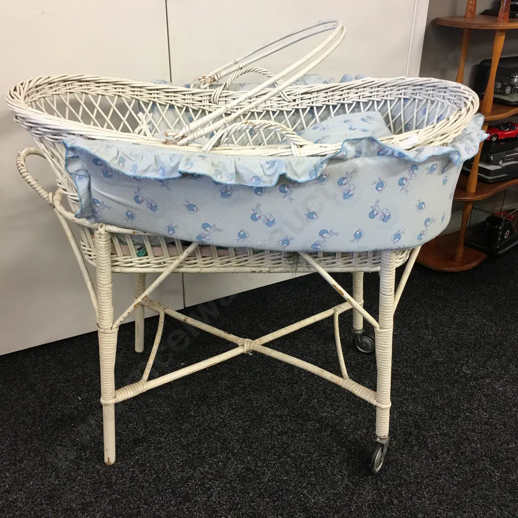Vintage Cane Bassinet With Bedding Image 1++