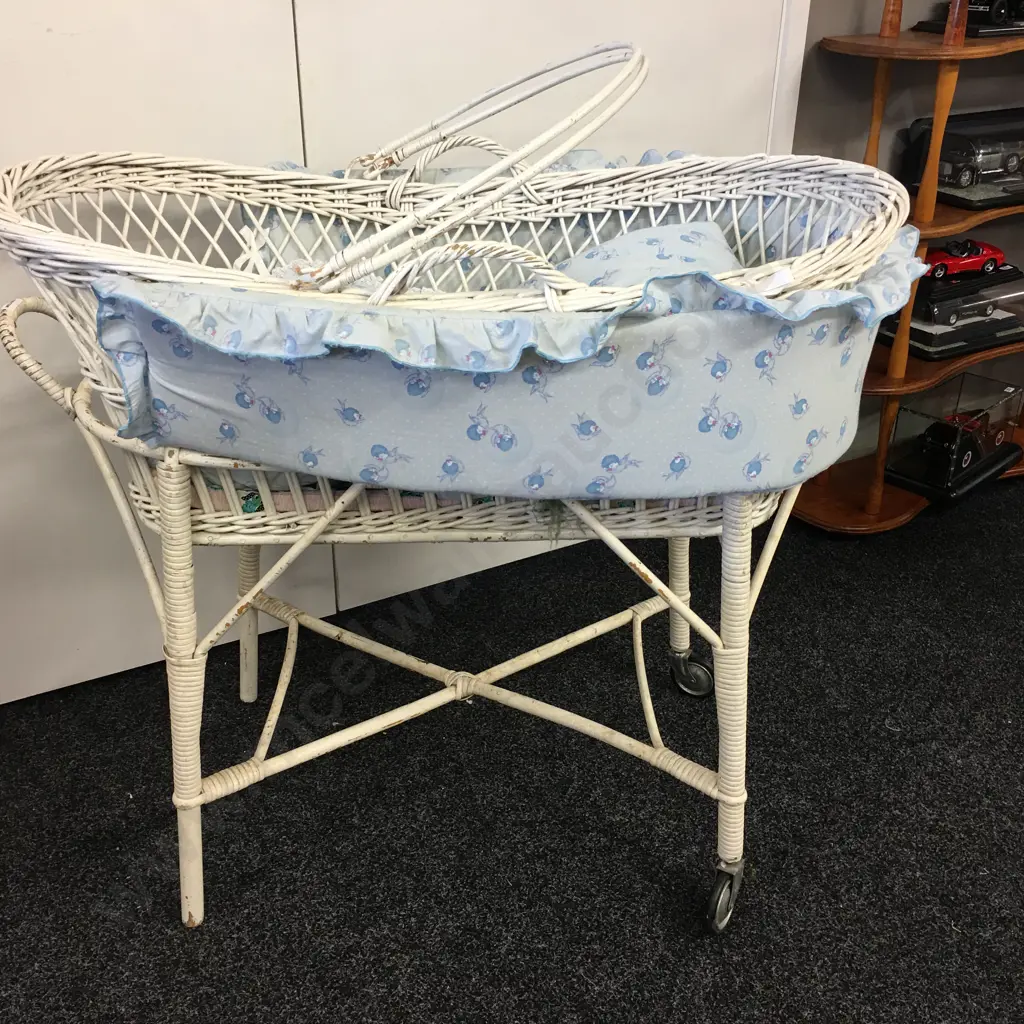 Vintage Cane Bassinet With Bedding Image 1++
