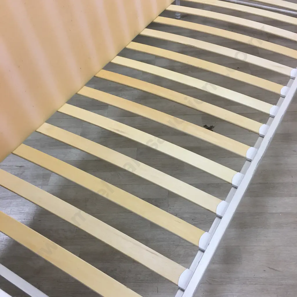 Painted White Steel Day Bed With Flexi-Slats & Foam Mattress,  H102 W197 D97cm Image 1++