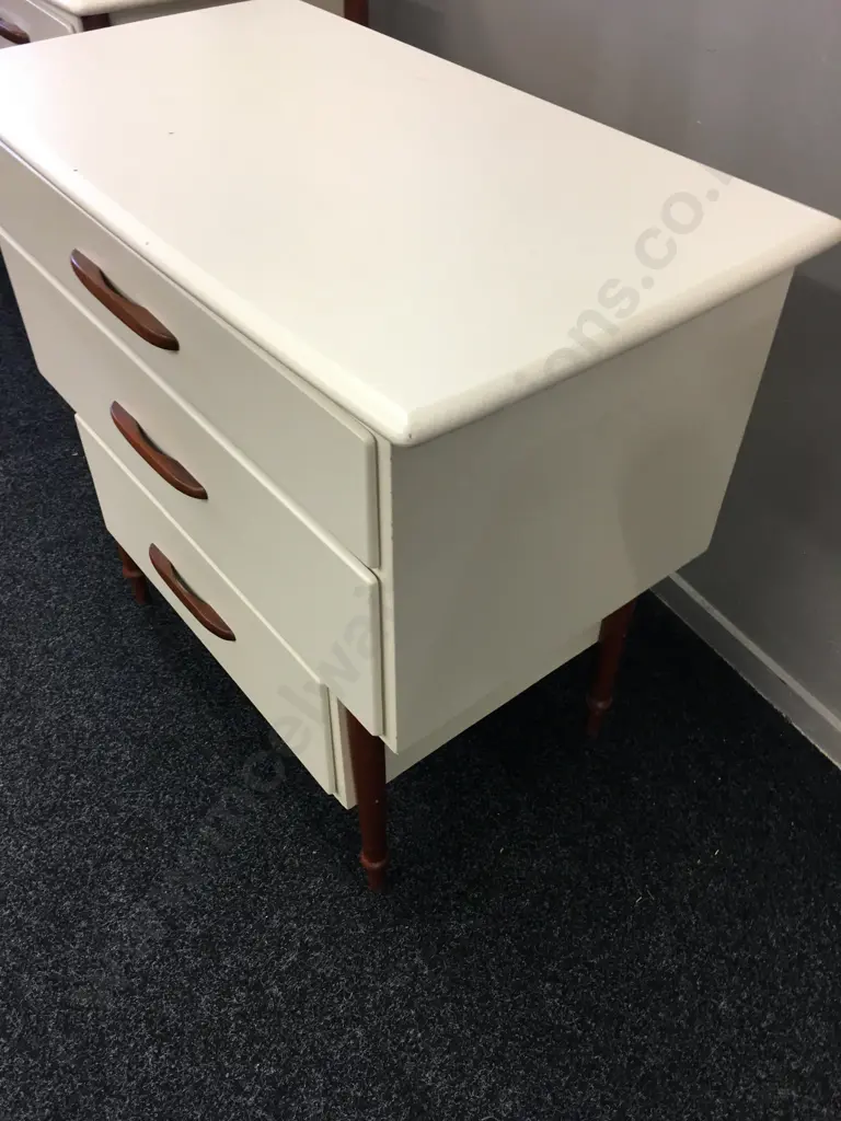 Retro Two Piece Bedroom Suite White With Wood Detail Image 1++