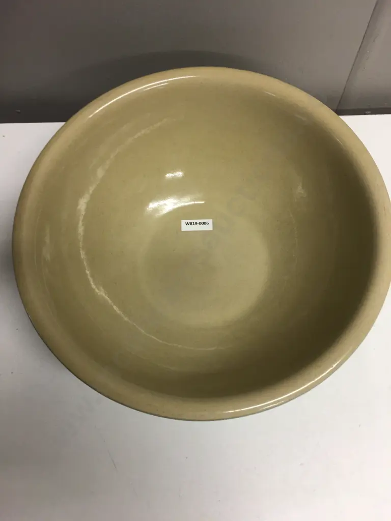 Large Round Two Toned Mixing Bowl, Dia 29cm Image 1++