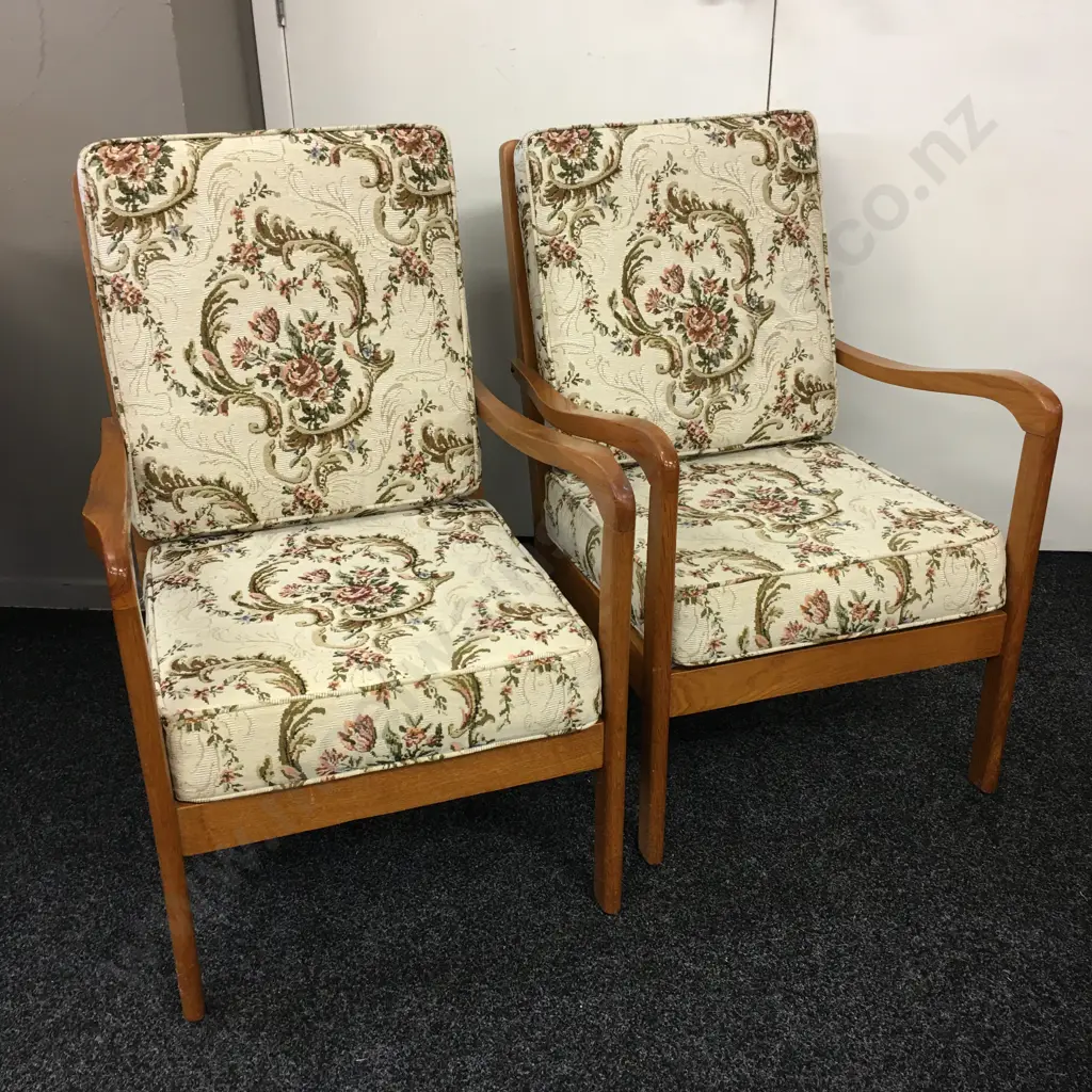 Pair of Mid Century Arm Chairs Image 1++