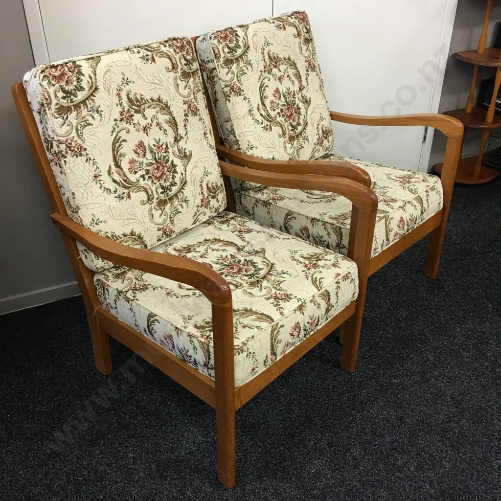 Pair of Mid Century Arm Chairs Image 1++