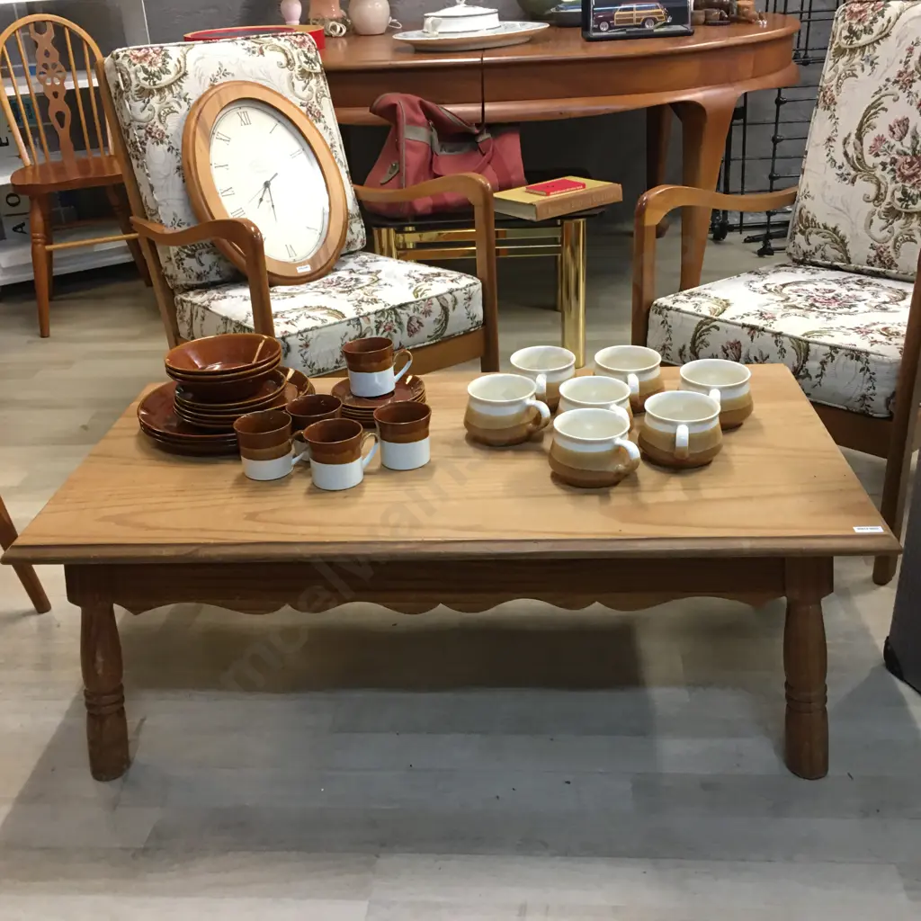 Pine Coffee Table, H38 W107 D56cm Image 1++