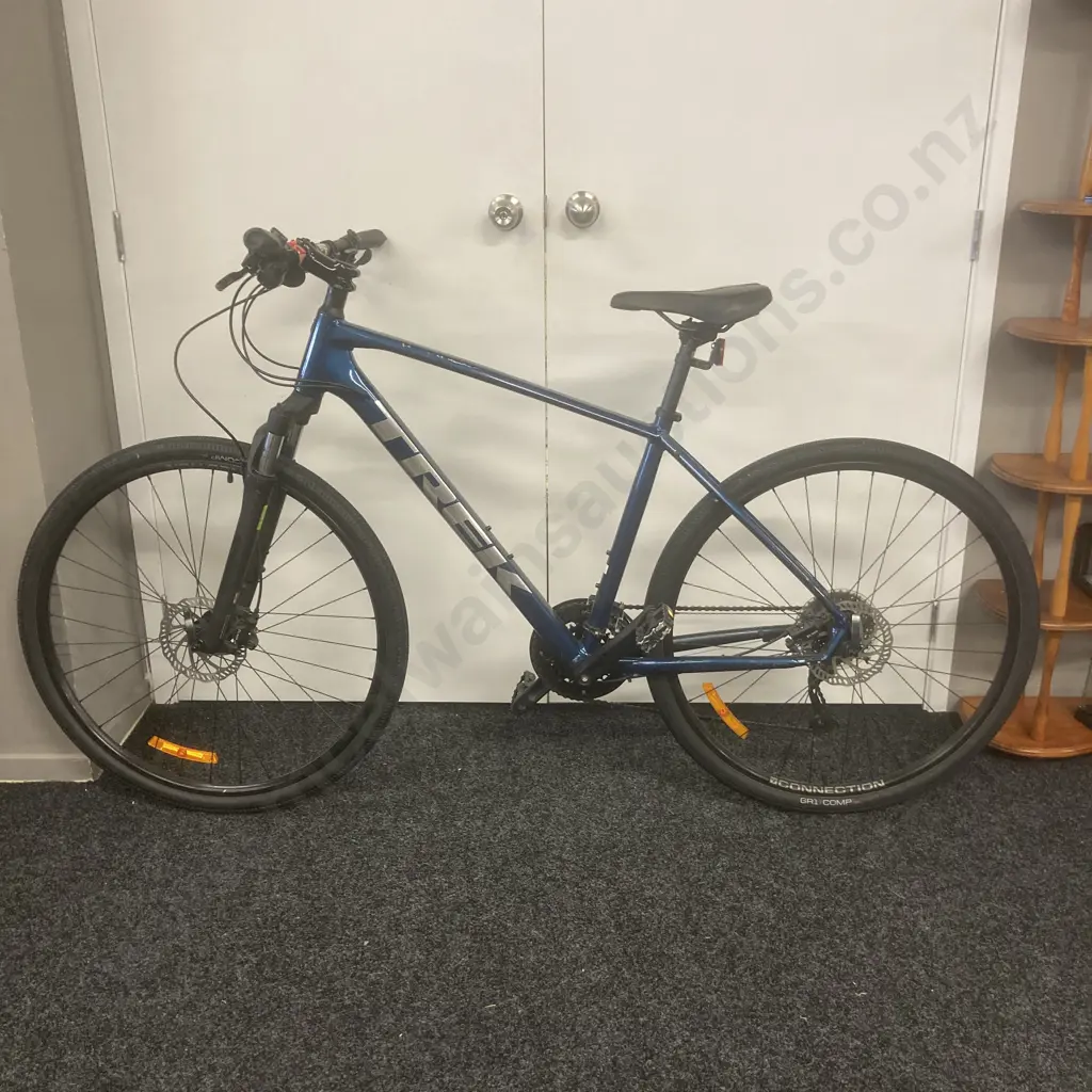 Trek Dual Sport 2 Blue & Silver Colour Mountain Bike Image 1++