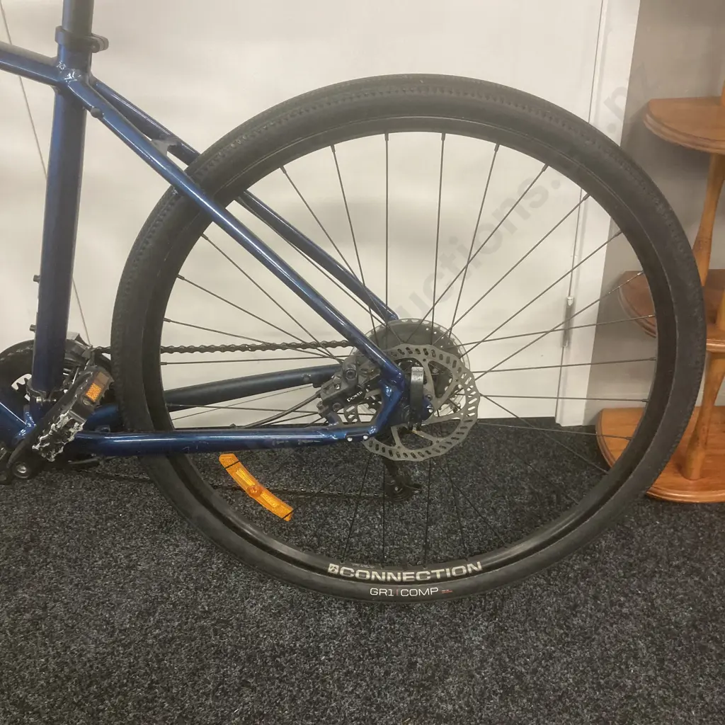 Trek Dual Sport 2 Blue & Silver Colour Mountain Bike Image 1++