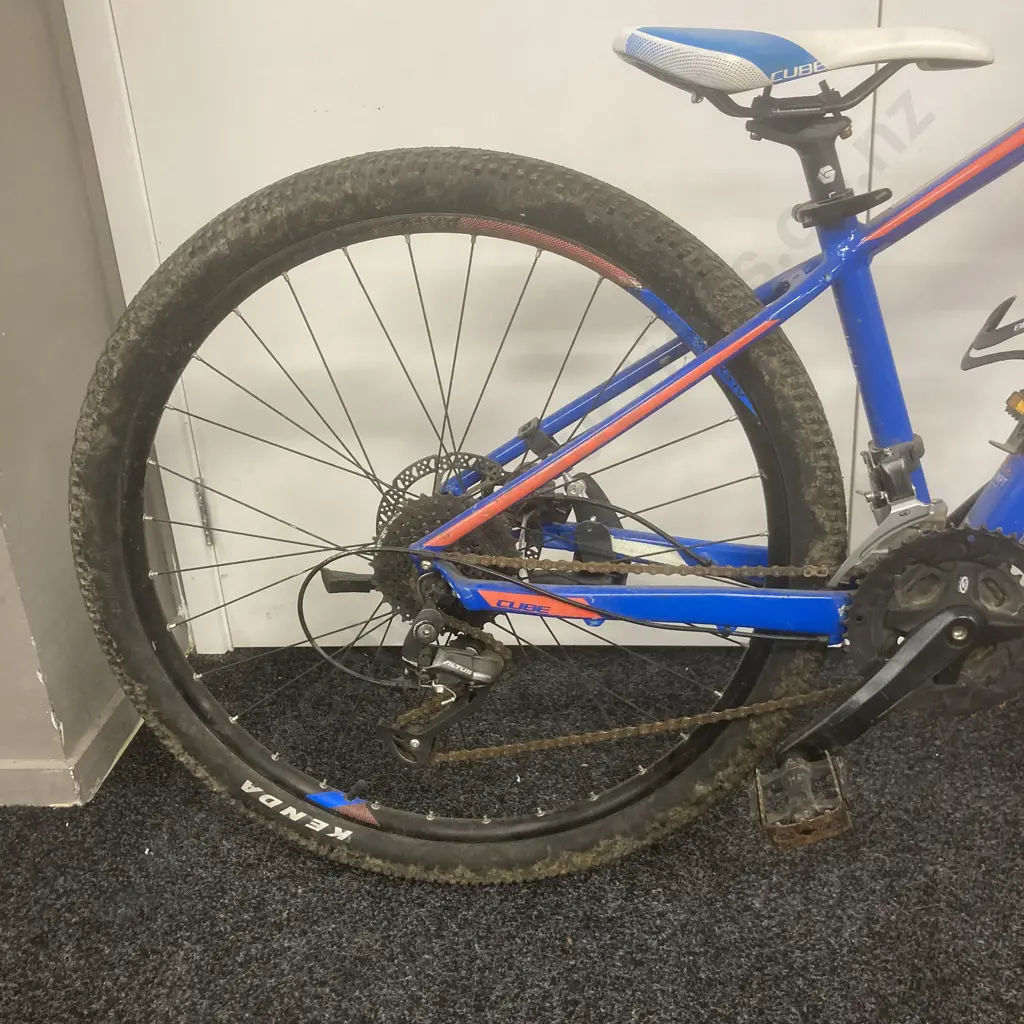 Cube Level Nine Fluro Orange & Blue Mountain Bike Image 1++