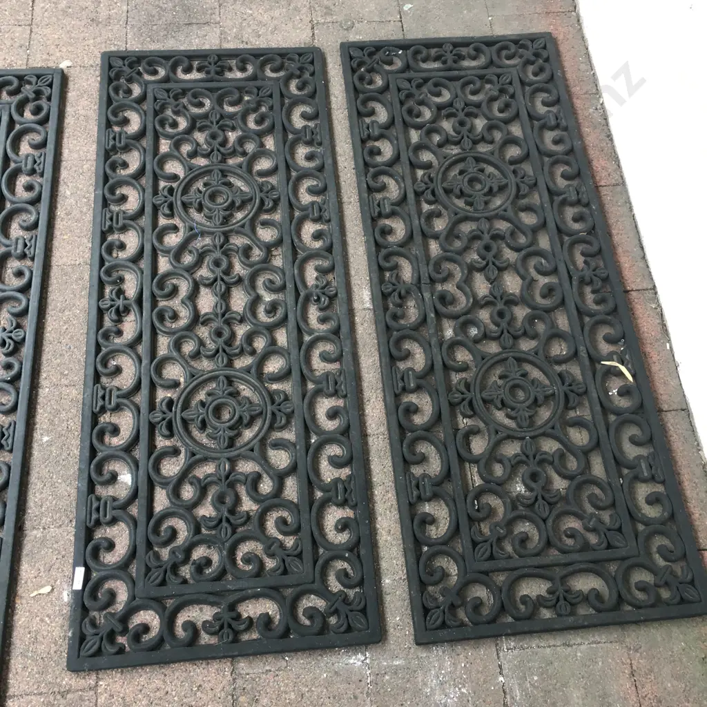 Lot of 3 Rubber Door Mats, 45 x 117cm Image 1++