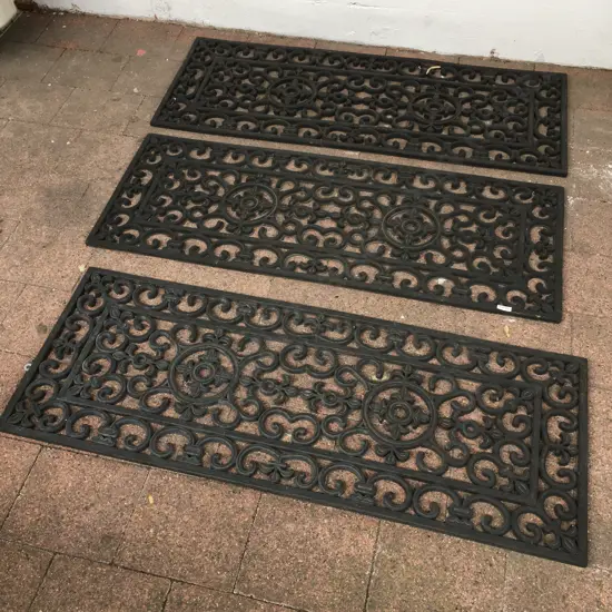 Lot of 3 Rubber Door Mats, 45 x 117cm