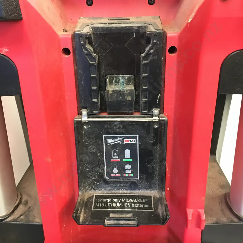 Milwaukee M18 Radio & Charger With Bluetooth & 12.0Ah Battery Image 1++
