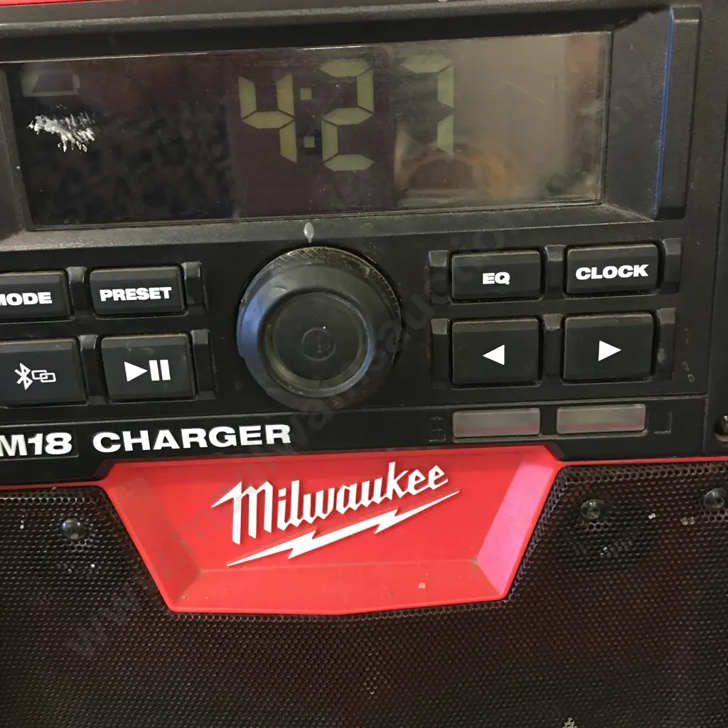 Milwaukee M18 Radio & Charger With Bluetooth & 12.0Ah Battery Image 1++