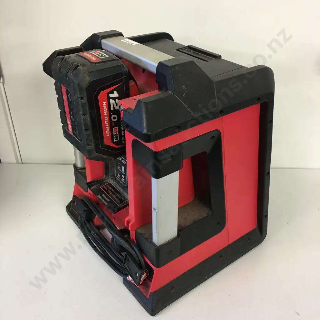 Milwaukee M18 Radio & Charger With Bluetooth & 12.0Ah Battery Image 1++