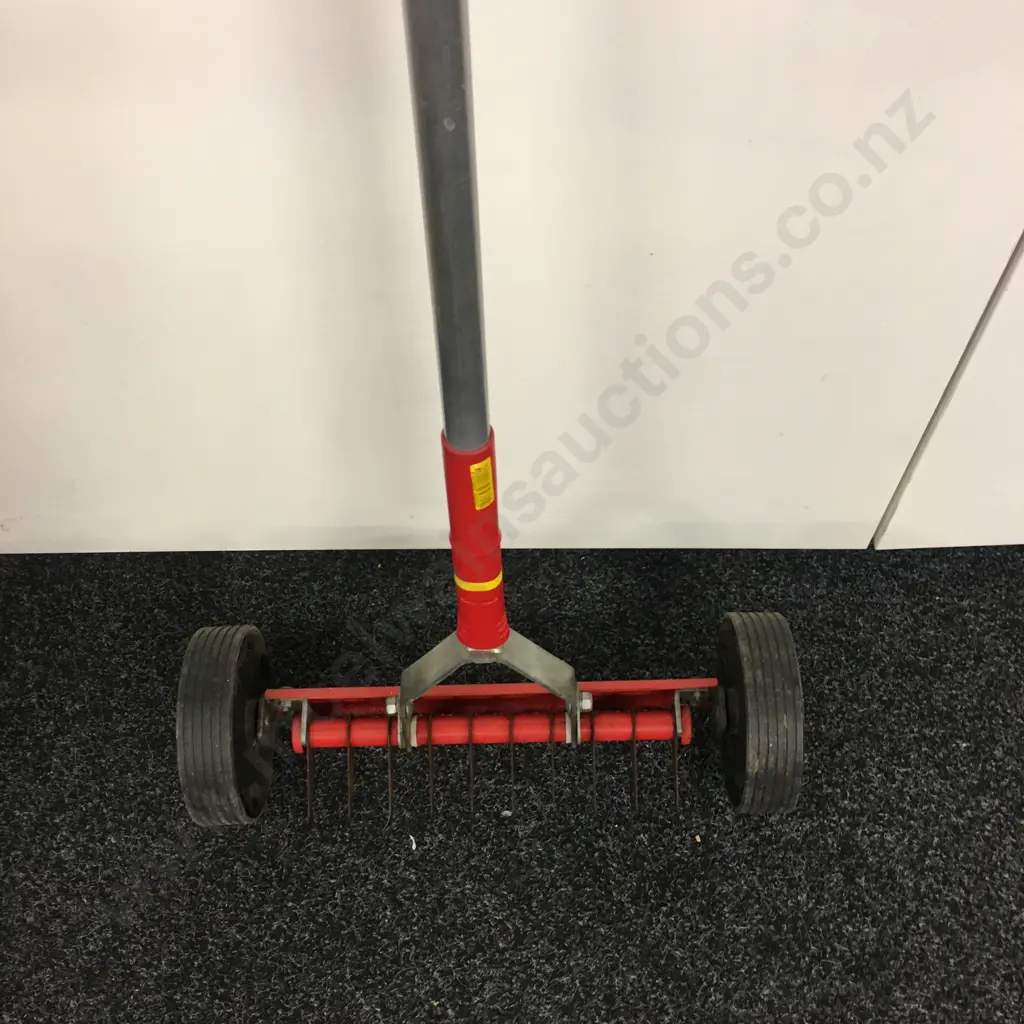 WOLF-Garten Roller Scarifying Rake With ZMi12 Aluminium Multi-Star Handle 118cm Image 1++