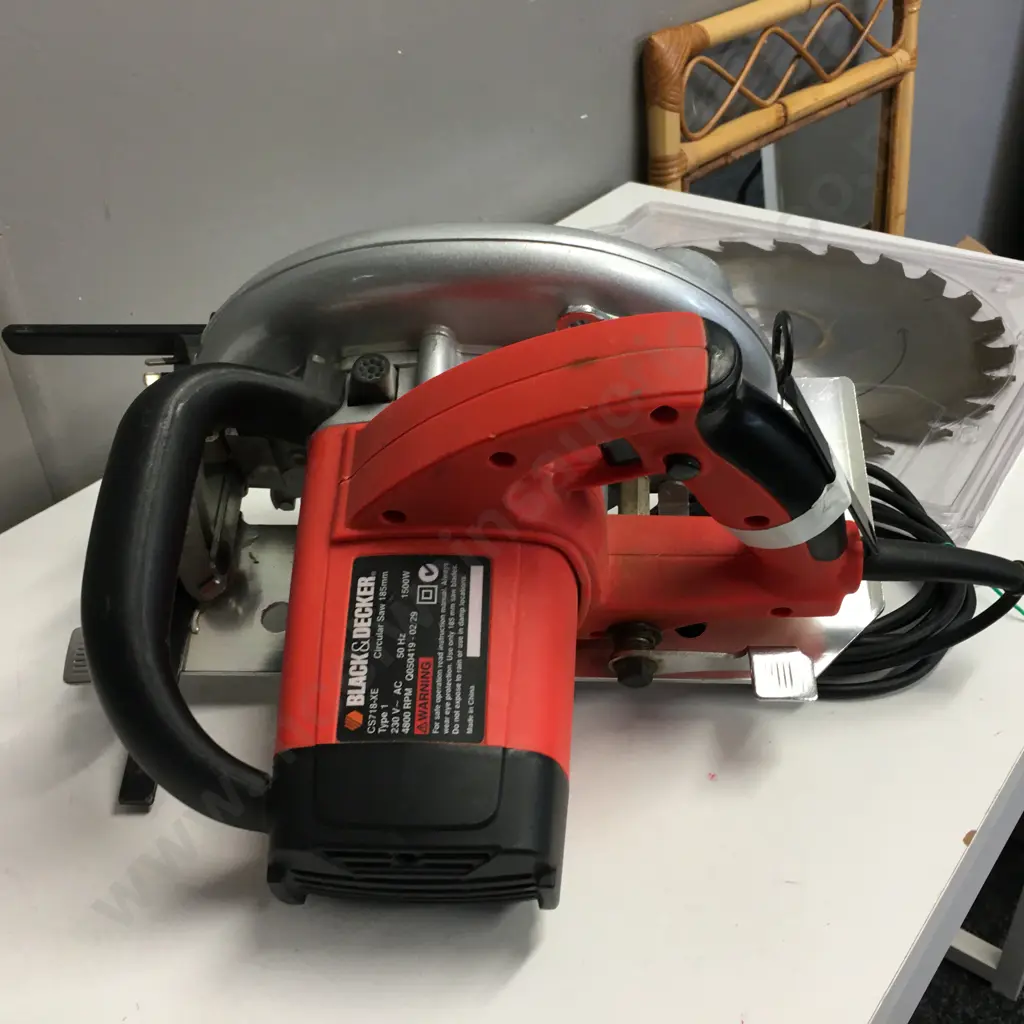 Black & Decker Circular Saw 1500w CS718-XE With Blade 315x3.2/2.0x30cm Image 1++