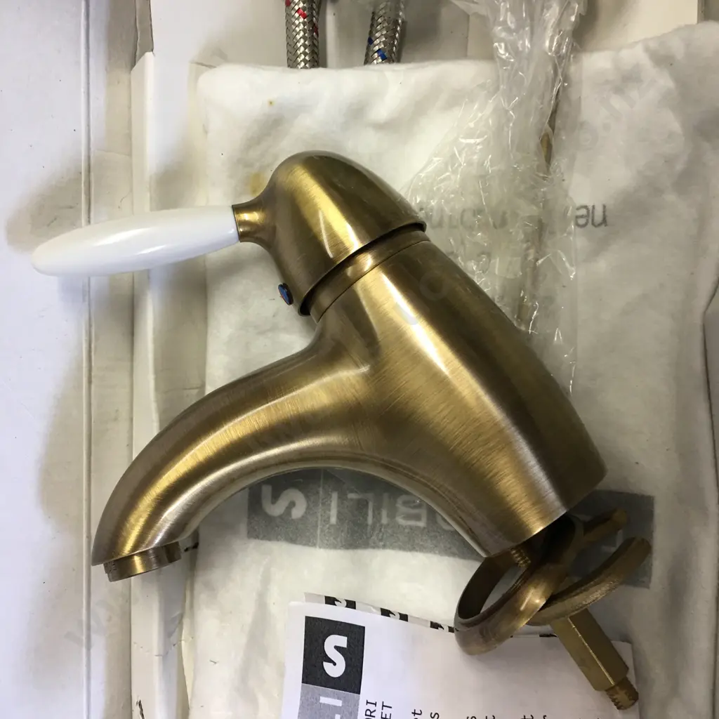 Ternobili Single Lever Basin / Bidet Mixer Image 1++
