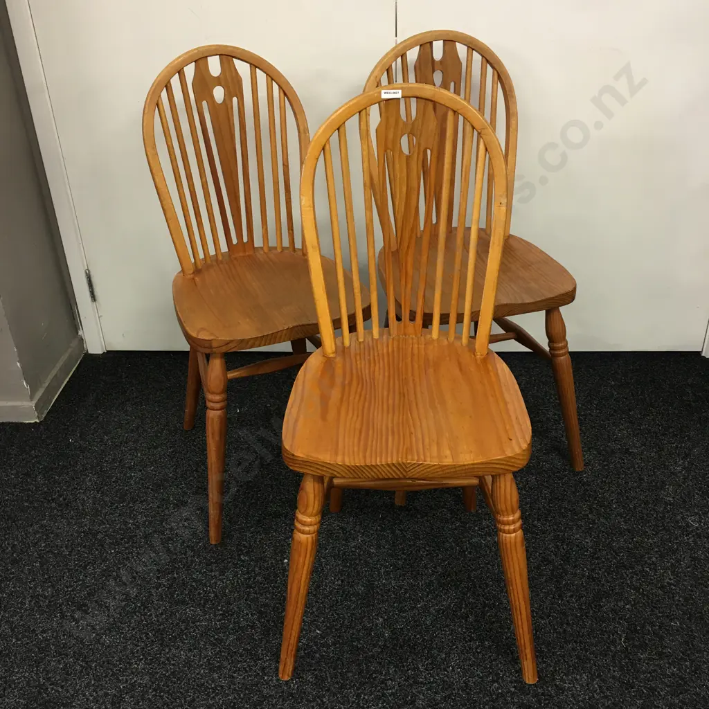 Set of 3 Windsor Dining Chairs Image 1++