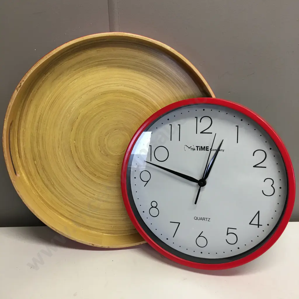 'The Time Company' Red Quartz Clock & Round Serving Tray Image 1++