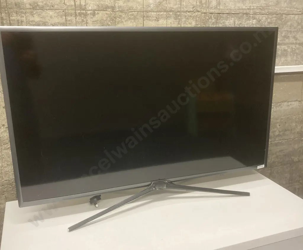 Samsung 40" FHD Flat Smart 40" Tv, Model UA40K5500AS, With Remote Control Image 1++