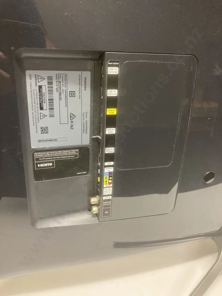 Samsung 40" FHD Flat Smart 40" Tv, Model UA40K5500AS, With Remote Control Image 1++