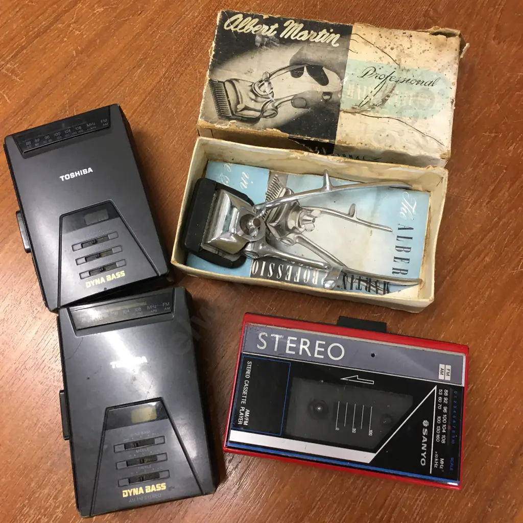 Albert Martin Professional Hair Clippers With Box & Manual, 3 x Vintage Cassette Players Image 1++