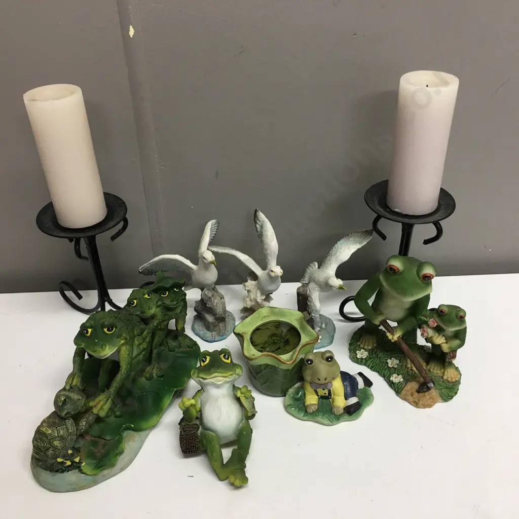 Selection Of Ornaments Including Seagulls, Frogs Etc Image 1++