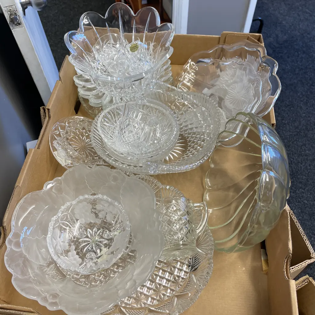 Box of Assorted Crystal and Glassware Image 1++